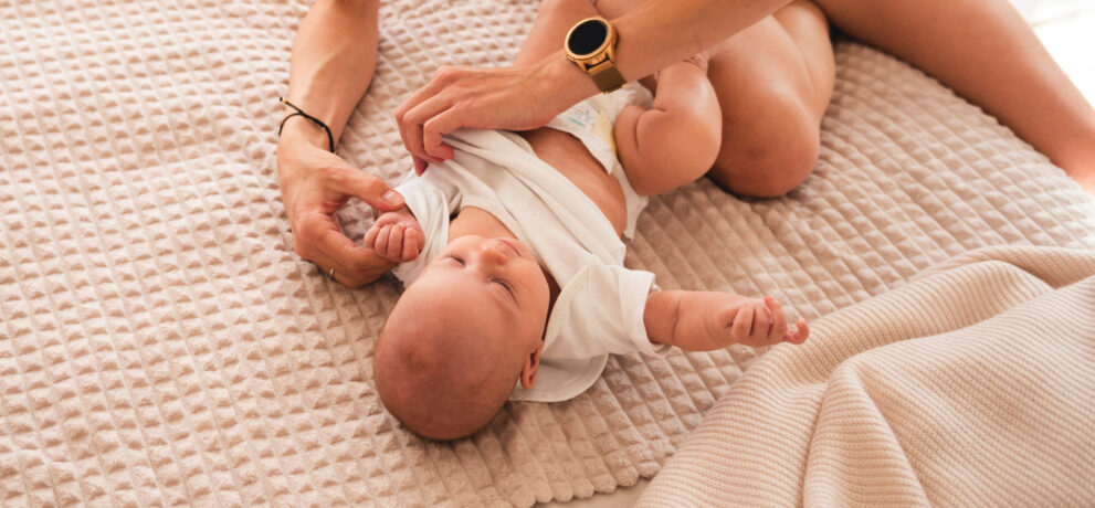 Najczęstsze błędy w pielęgnacji niemowląt – jak ich unikać?